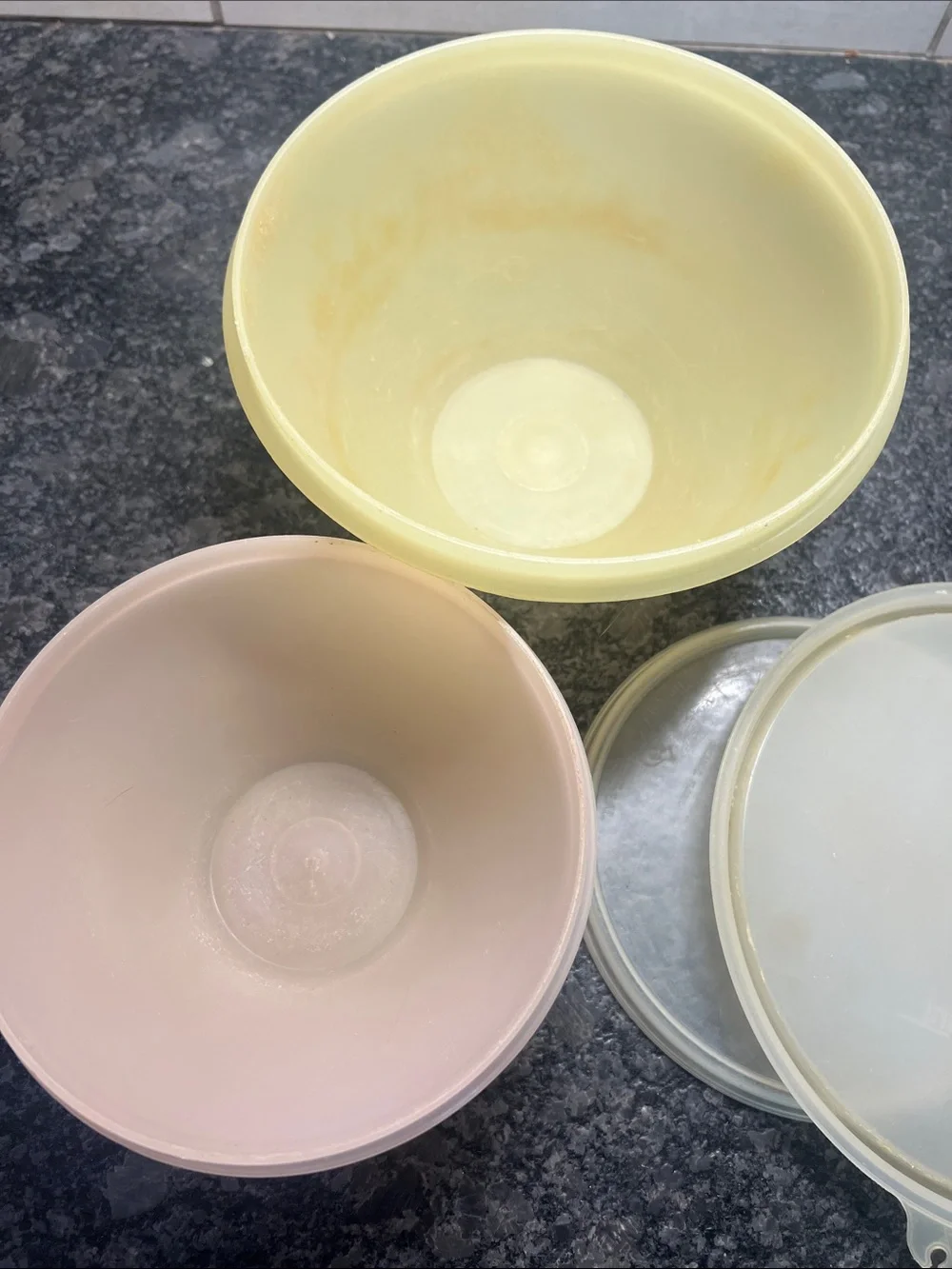 Set of 2 Tupperware Wonderlier bowls. Yellow and Pink. Fair condition